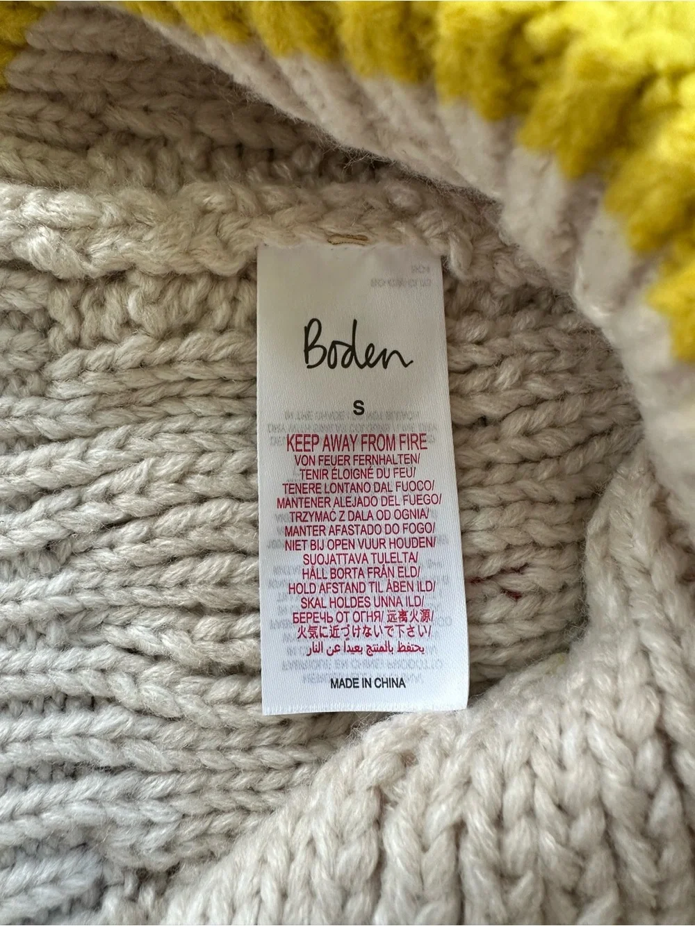 Mini Boden cream cable